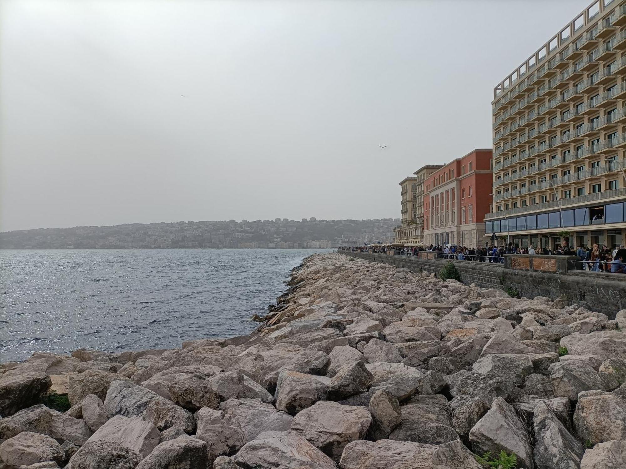Appartamento: La Maison Verte Napoli Exterior foto